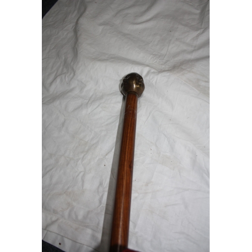 1394 - 4 faced head handled walking stick 36