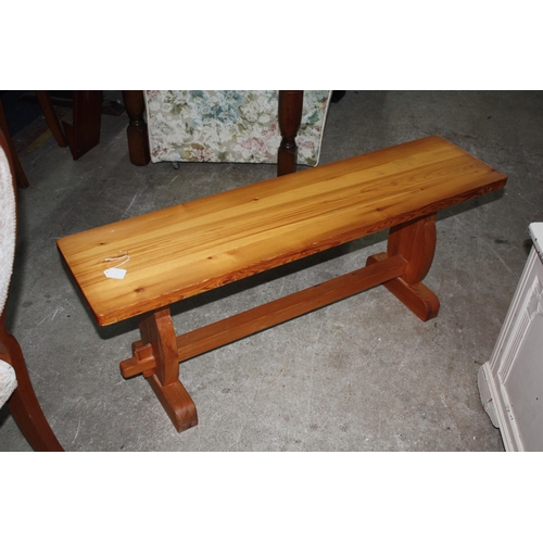 1802 - Pine bench 44