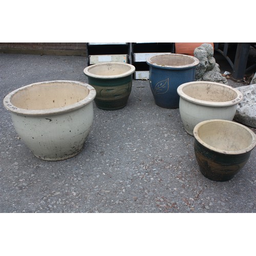 21a - 5 assorted terracotta pots