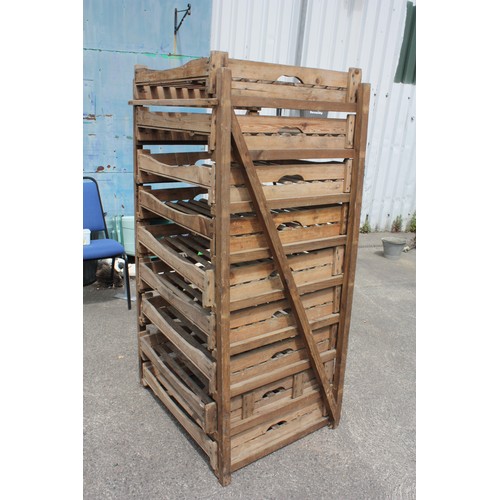 175 - Large apple rack 62