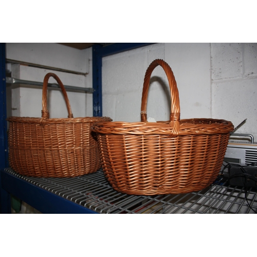 466 - 2 wicker baskets 15