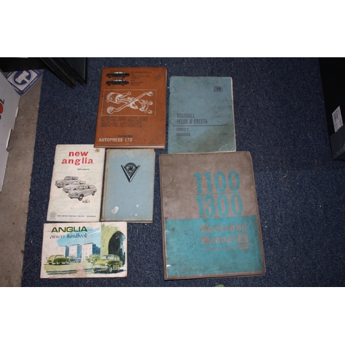 476 - Quantity vintage car manuals & handbooks