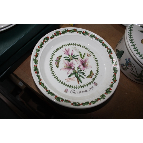 866 - 6 Portmeirion Christmas plates 8 1/2