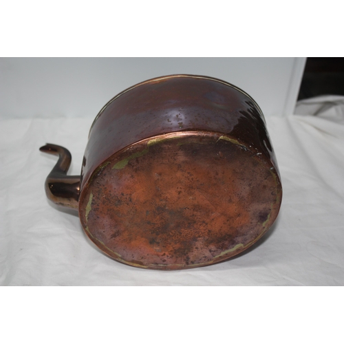 905 - Copper kettle 10