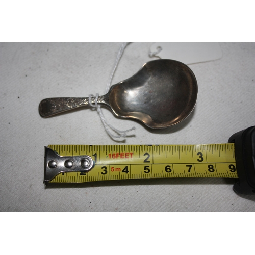 1143 - Silver caddy spoon 11 grammes