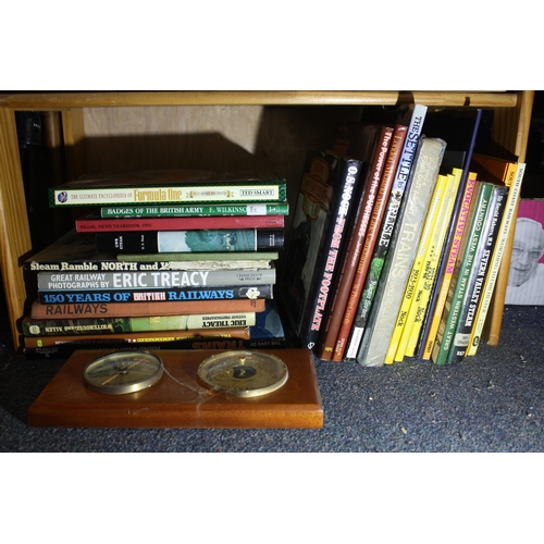 1341 - Quantity train books & barometer clock