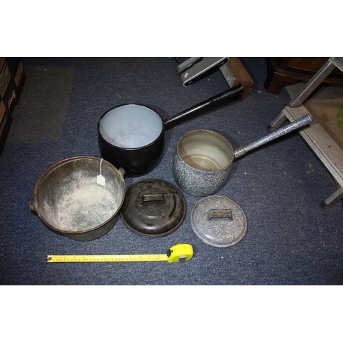 1433 - Cast iron pot 10