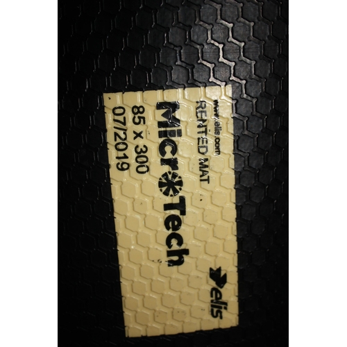 1481 - Microtech heavy duty office runner mat 33