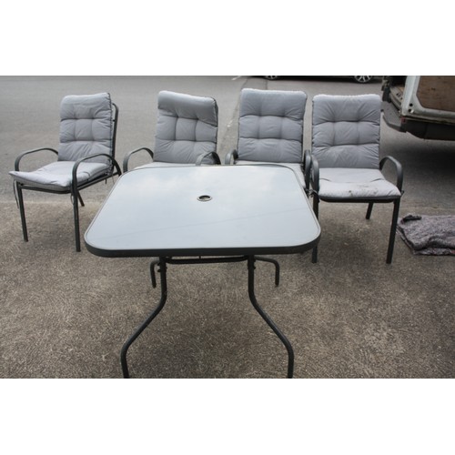 43 - Square garden table & 4 chairs with cushions