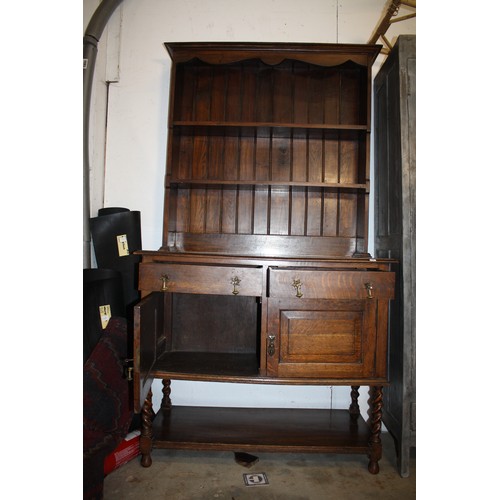 1473 - Oak barleytwist dresser 75 1/2