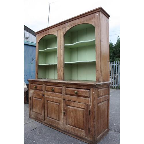 1462 - Large pine country dresser 81 1/2