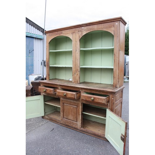 1462 - Large pine country dresser 81 1/2