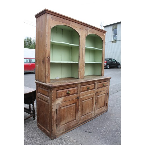 1462 - Large pine country dresser 81 1/2