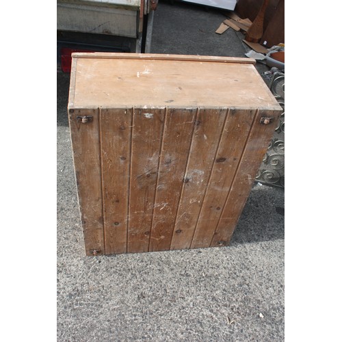 1793 - Pine box-slight worm 12