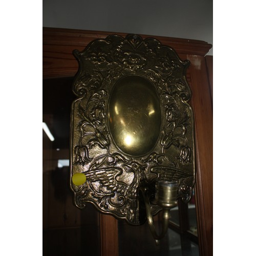 1206 - Pair brass wall sconces 15