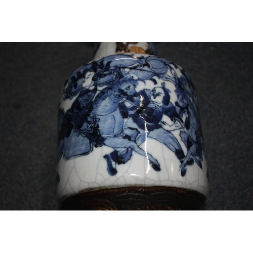 525 - Chinese blue & white crackle vase with warrior scenes 14