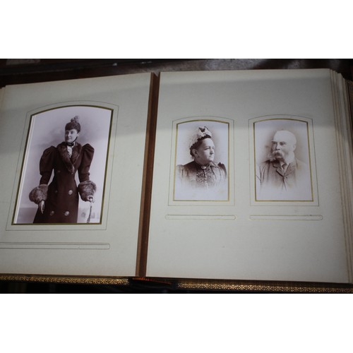 1245 - Victorian photo album with photos,
postage Royal Mail Special Delivery £ 14:65