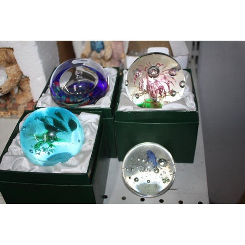 823 - 4 assorted paperweights