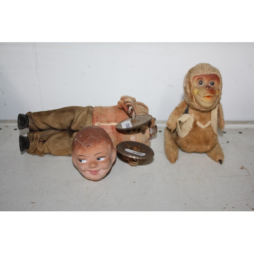 828 - Clockwork flipover Monkey & clockwork cymbal figure a/f