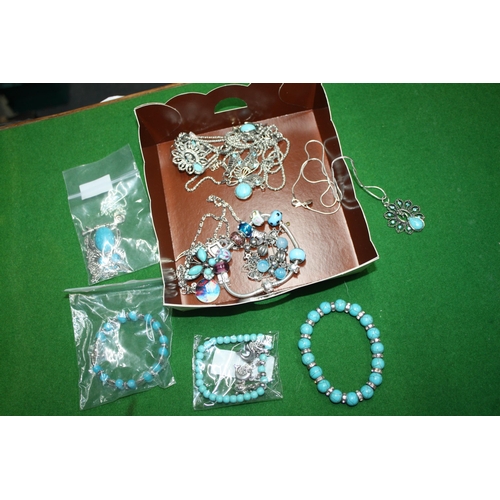 1072 - Carton assorted costume jewellery