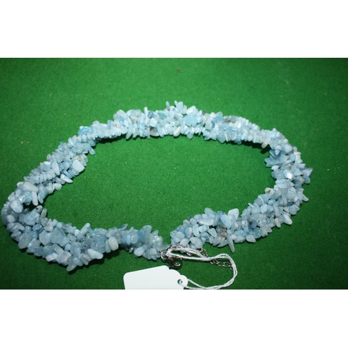 1109 - Blue coral style necklace