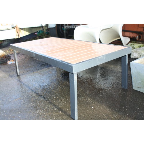 154 - Aluminium & composite garden coffee table 15