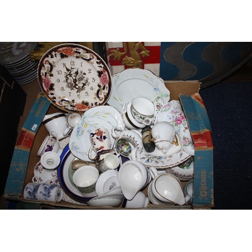 1486 - Box china, clock etc