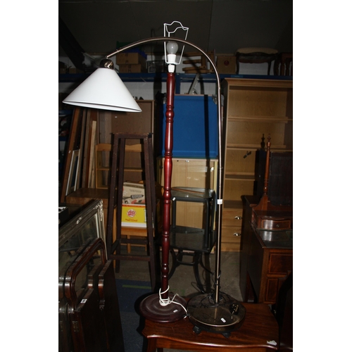 1497 - Standard lamp & adjustable metal lamp