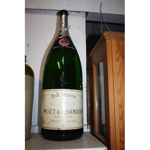 1503 - Large Champagne bottle 25