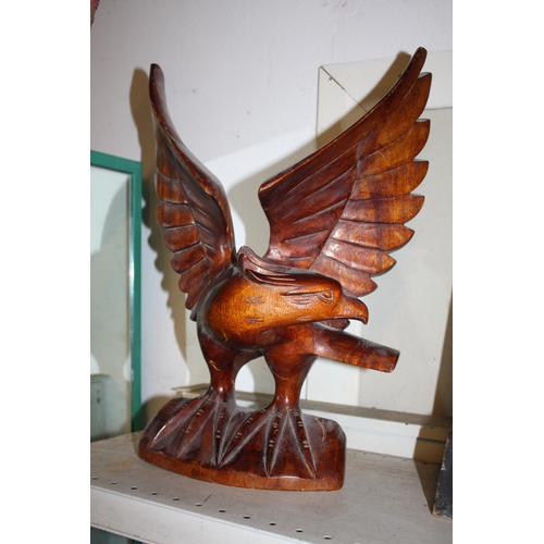 1512 - Carved wood eagle 18