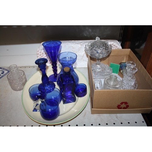 1522 - Quantity blue glass etc