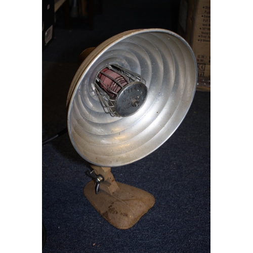 1531 - Vintage Pifco infra red lamp 18