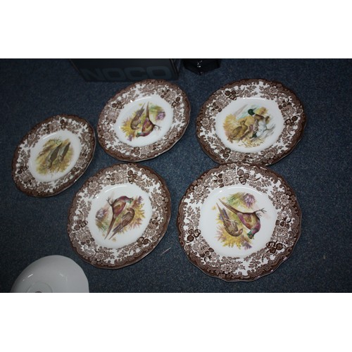 850 - Large selection Royal Worcester Pallissy Game Series tableware