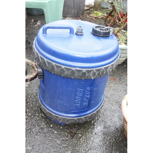 26 - Caravan water container 18