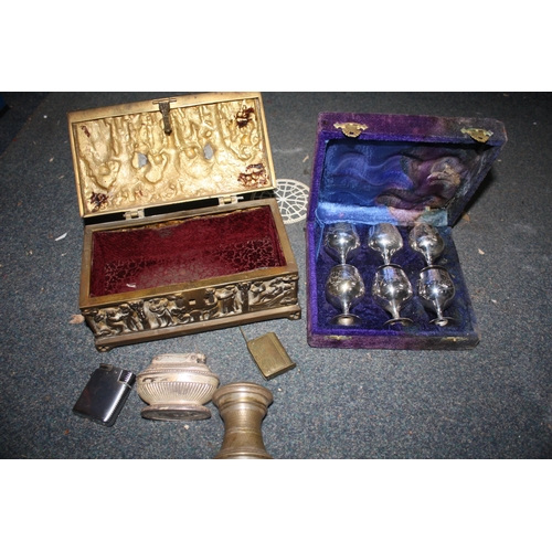 1095 - Brass casket 8 1/2