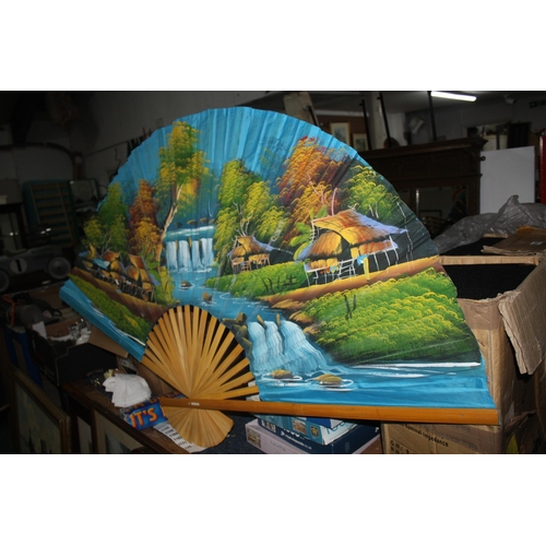 1127 - Large Thailand decorative fan 35