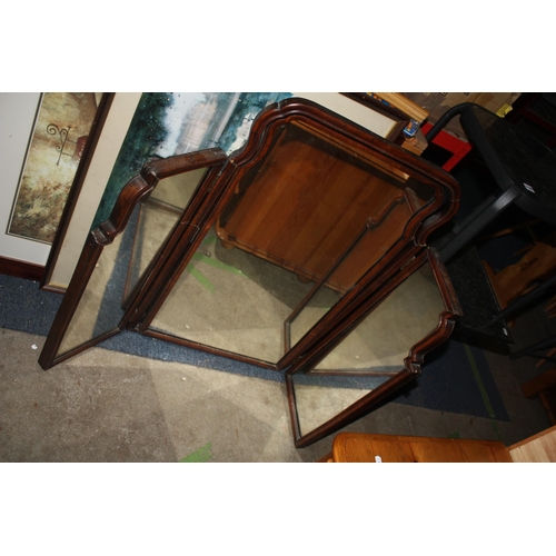 1137 - Large mahogany triple mirror 33 1/2