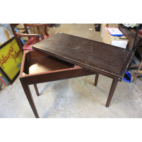 1442 - Foldover card table- scratches to top 29