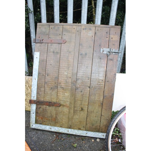 52A - Heavy duty stable door with hinges 48