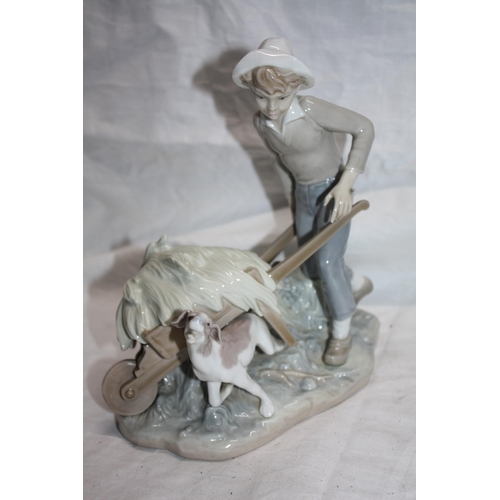 537 - Lladro figure boy with wheelbarrow 9