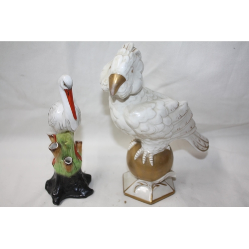 554 - China Parrot figure 9