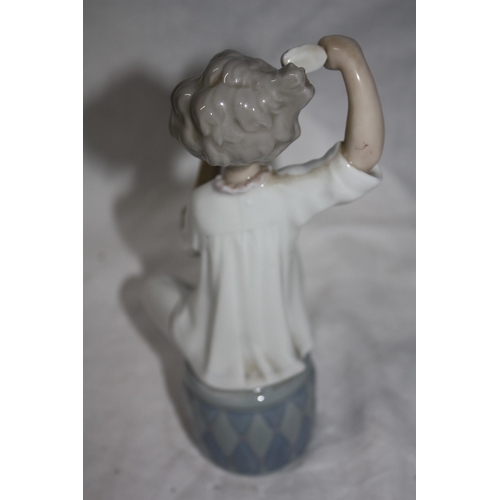 680 - Lladro girl brushing hair 8