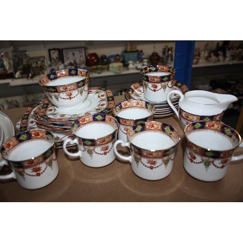 831 - Quantity patterned teaware