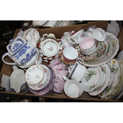 837 - Box assorted cups, saucers etc