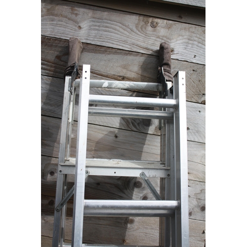 129 - Aluminium steps & part loft ladder