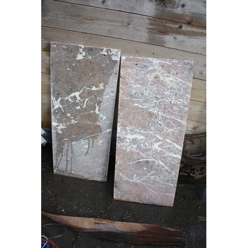 131 - 2 pieces marble 42