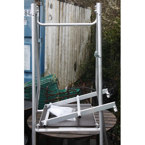 60A - Henchman 7' adjustable leg ladder