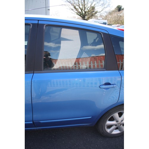 1 - Nissan Note 1.6 petrol automatic 5 seat car MOT till 16.9.23 . 41,042 miles- with 2 keys, some sligh... 