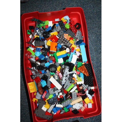 799 - Box assorted Lego etc