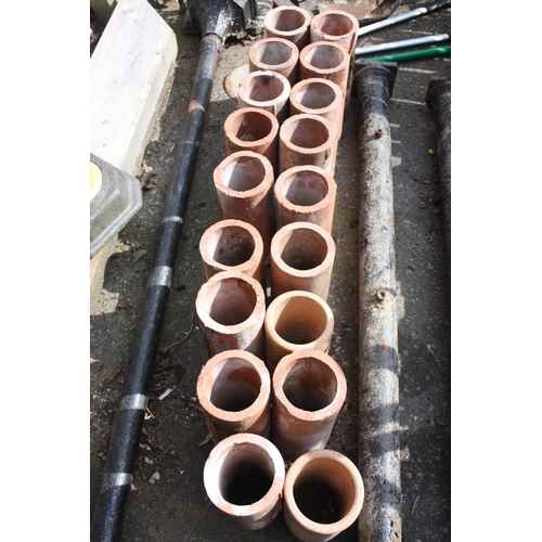 69 - Quantity terracotta pipes 12